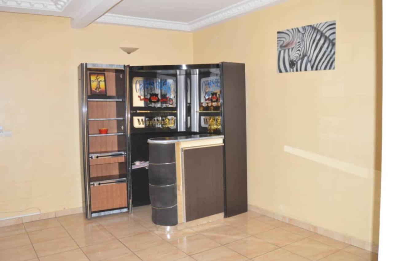 Résidence Hotelière Borel Denver Douala Eksteriør billede