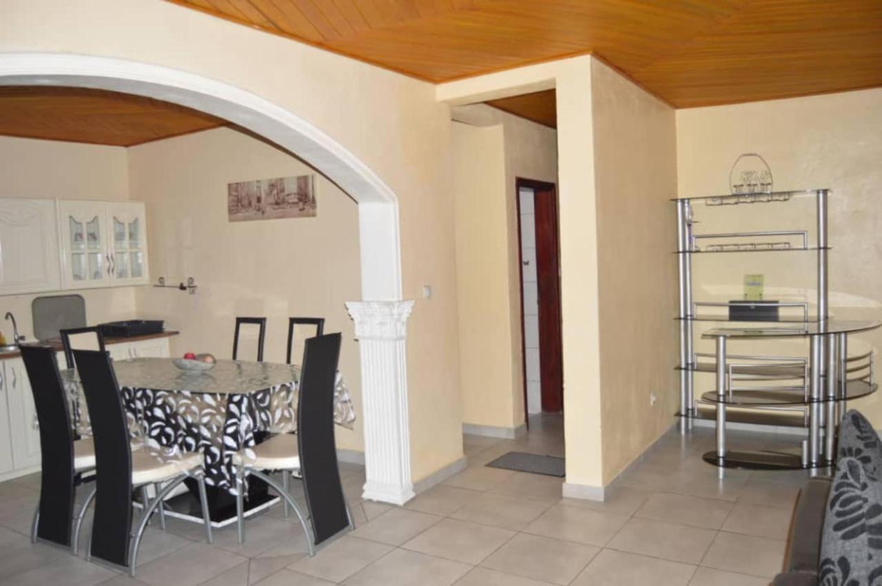 Résidence Hotelière Borel Denver Douala Eksteriør billede