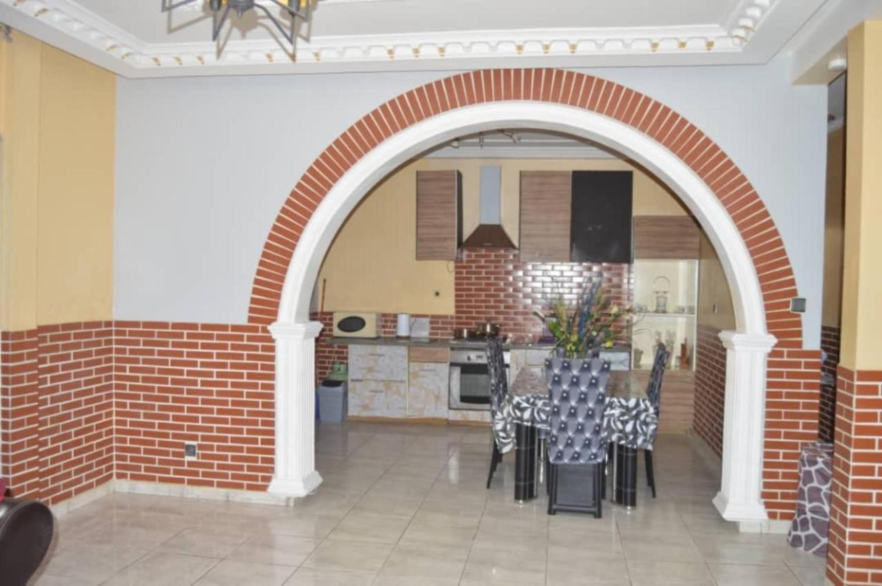 Résidence Hotelière Borel Denver Douala Eksteriør billede
