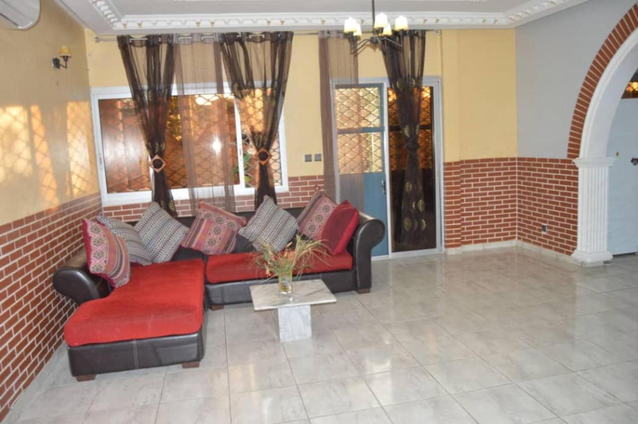 Résidence Hotelière Borel Denver Douala Eksteriør billede