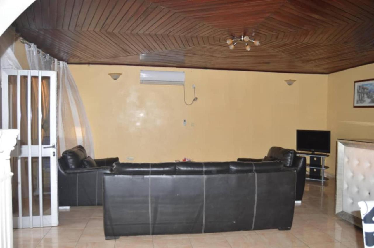 Résidence Hotelière Borel Denver Douala Eksteriør billede