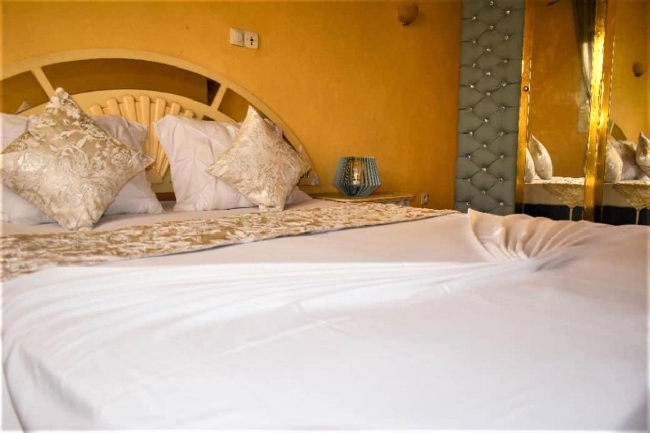 Résidence Hotelière Borel Denver Douala Eksteriør billede