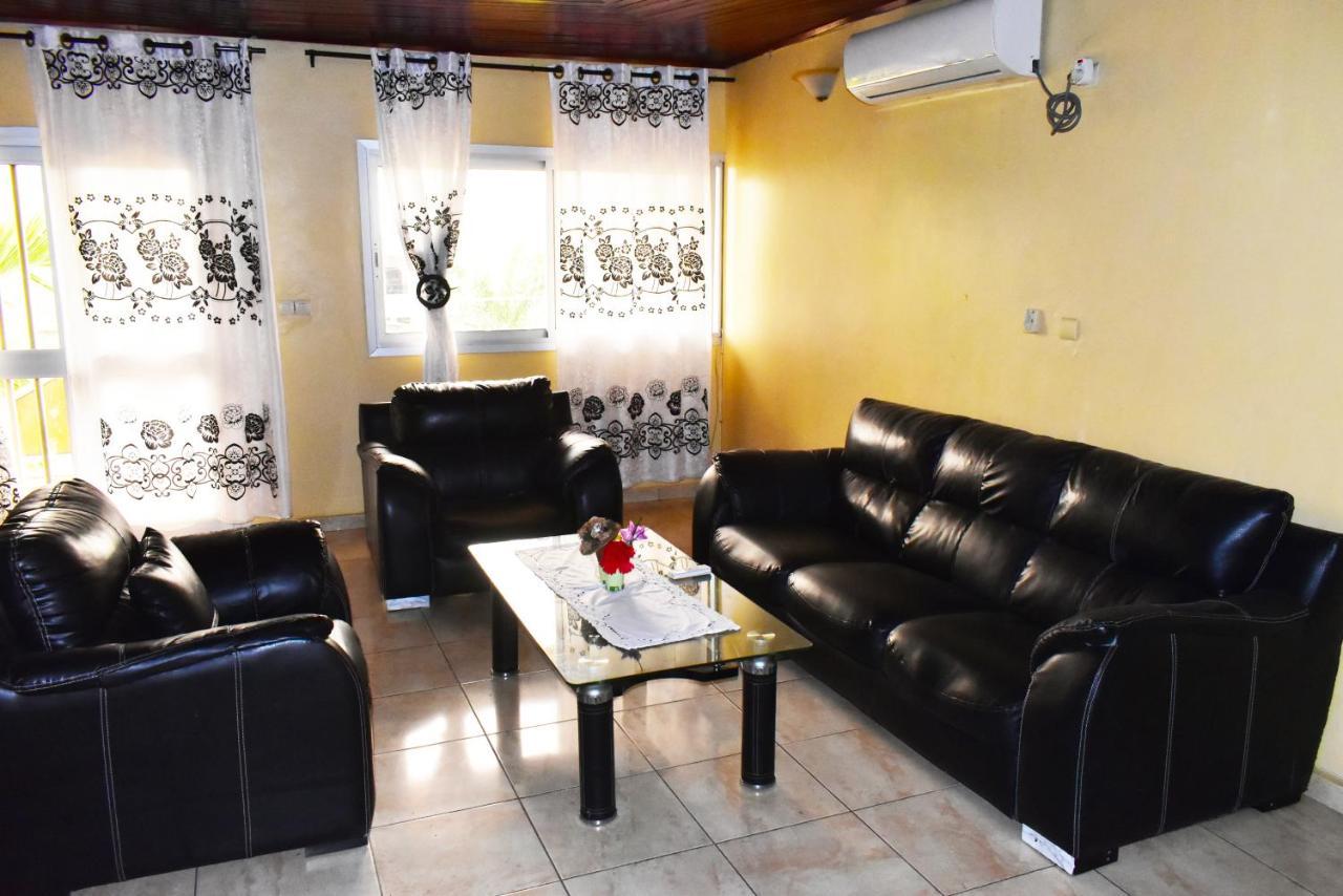 Résidence Hotelière Borel Denver Douala Eksteriør billede