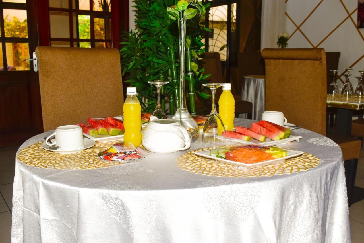 Résidence Hotelière Borel Denver Douala Eksteriør billede